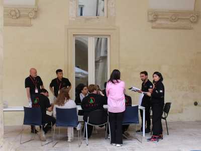 ...oltre che a dei giudici (formatori e medici)...